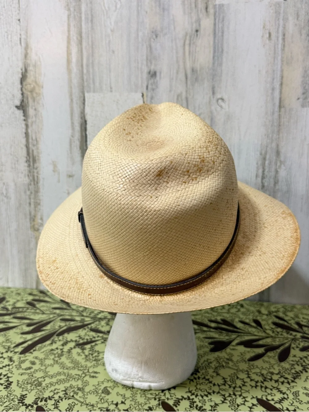 Stetson Natural Straw Hat with Brown Sweatband Large 7 1/4” - 7 3/8”